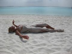 8. Голая Анастасия Волочкова на горячих фото с отдыха на Мальдивах