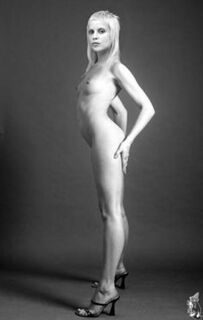 2. Полностью голая Йоланди Фиссер на горячих фото