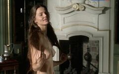 Голая Елизавета Боярская на горячих кадрах из кино