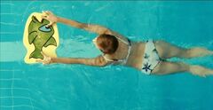 5. Горячие фото Нелли Уваровой в купальнике из фильма «Я Люблю Тебя»