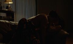4. Голая Адриа Архона в сцене эротики из сериала «Нарко»