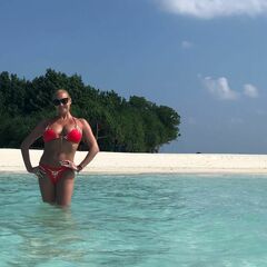 14. Волочкова опять вернулась на Мальдивы и публикует фото в купальнике (2019)