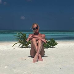 2. Волочкова опять вернулась на Мальдивы и публикует фото в купальнике (2019)