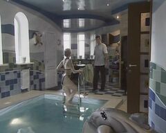 Анна Ковальчук в купальнике на кадрах из сериала «Усадьба»
