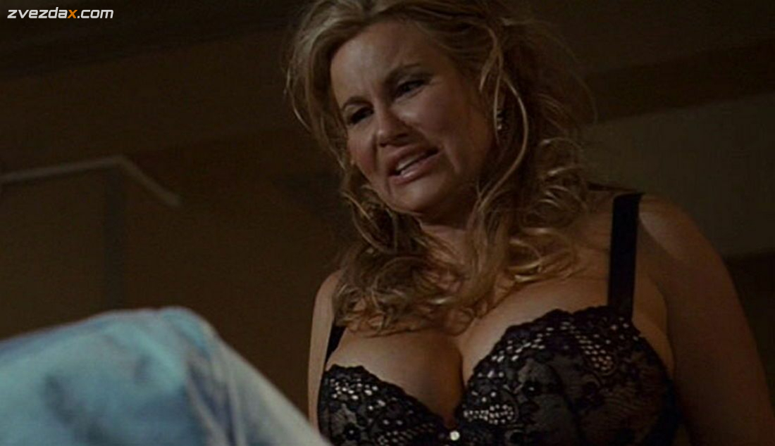 Горячие кадры с Дженнифер Кулидж из фильма "Американский пирог" .
