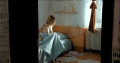 Полностью голая Екатерина Никитина в фильме «Женщины в игре без правил» (2004)