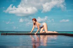 12. Фото Юлии Рыбаковой в купальнике
