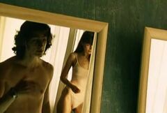 3. Инна Гомес в нижнем белье в фильмах «Черная комната» (2000) и «Летний дождь» (2002)