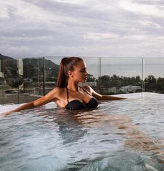 4. Виктория Одинцова в купальнике и нижнем белье